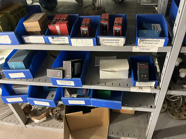 Partij spare parts - afbeelding 8 van  19