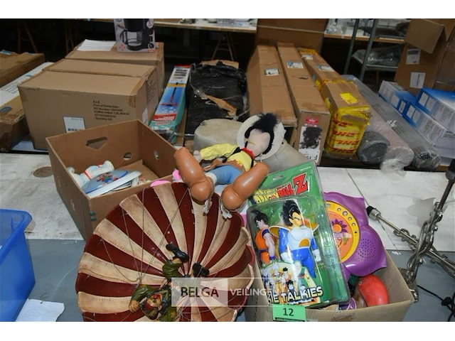 Partij speelgoed en kinderkamer versiering - afbeelding 1 van  3