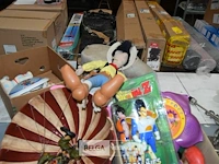 Partij speelgoed en kinderkamer versiering - afbeelding 2 van  3