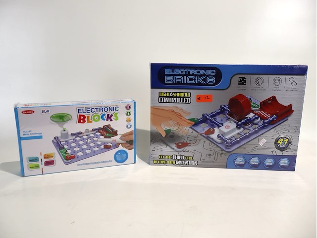 Partij speelgoed techniek (x2) - afbeelding 1 van  3