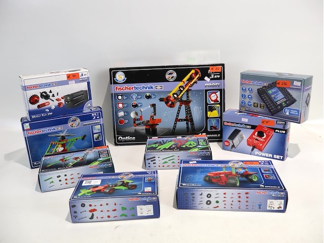 Partij speelgoed techniek (x9) - afbeelding 1 van  6