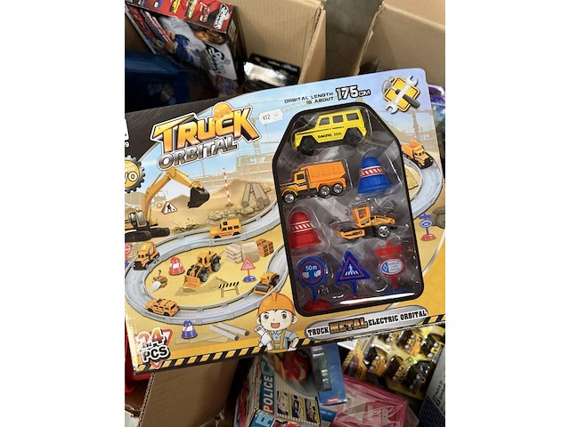 Partij speelgoed - afbeelding 1 van  3