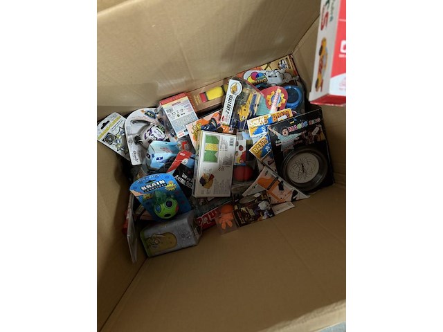 Partij speelgoed - afbeelding 1 van  2