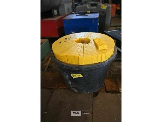 Partij spieën voor opbouw - afbeelding 1 van  4