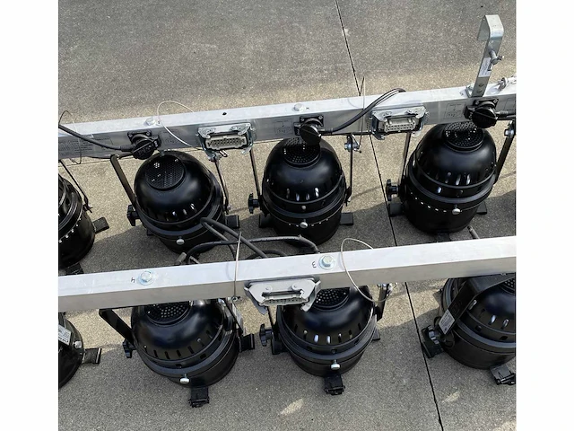 Partij stairville 6-bar met par64 short - 1kw – harting - afbeelding 4 van  5