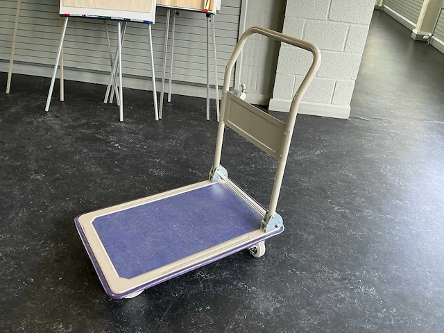 Partij stapelkratten - afbeelding 8 van  9