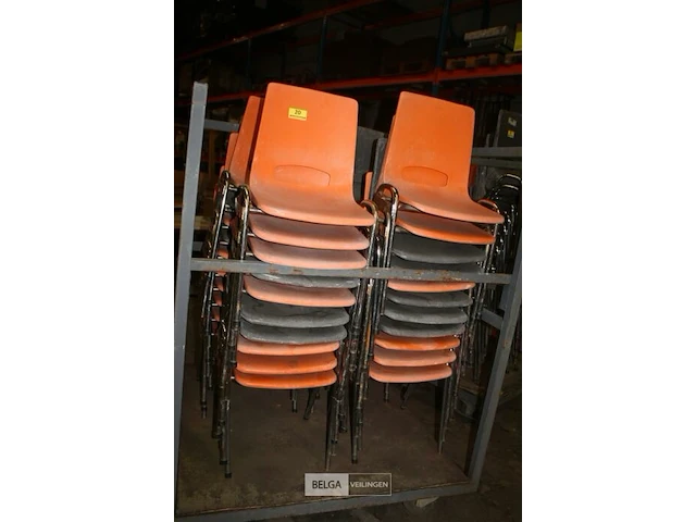 Partij stapelstoelen + kar - afbeelding 2 van  7