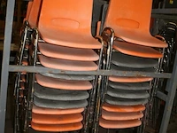 Partij stapelstoelen + kar - afbeelding 2 van  7