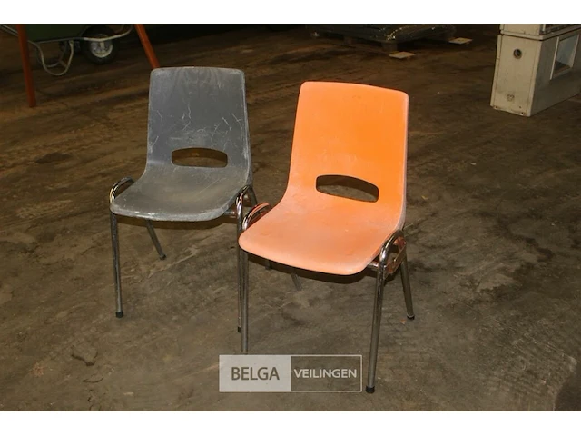 Partij stapelstoelen + kar - afbeelding 5 van  7