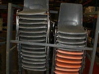 Partij stapelstoelen + kar - afbeelding 2 van  7