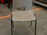 Partij stapelstoelen - afbeelding 3 van  4