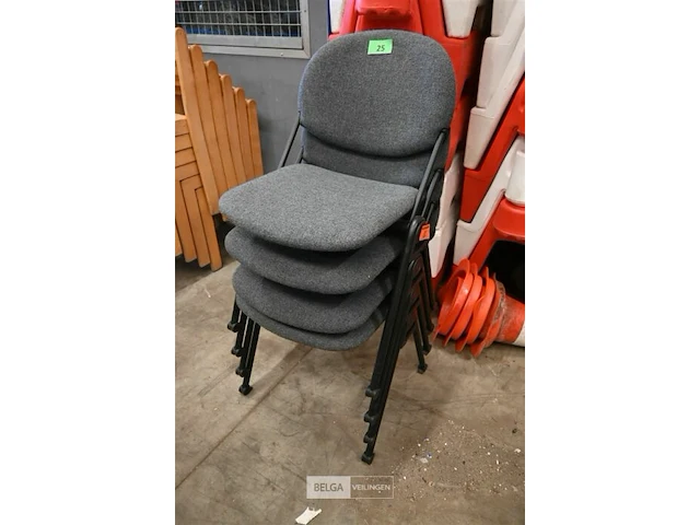 Partij stapelstoelen - afbeelding 1 van  4