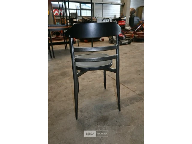 Partij stapelstoelen - afbeelding 4 van  5