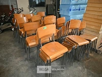 Partij stapelstoelen - afbeelding 1 van  5