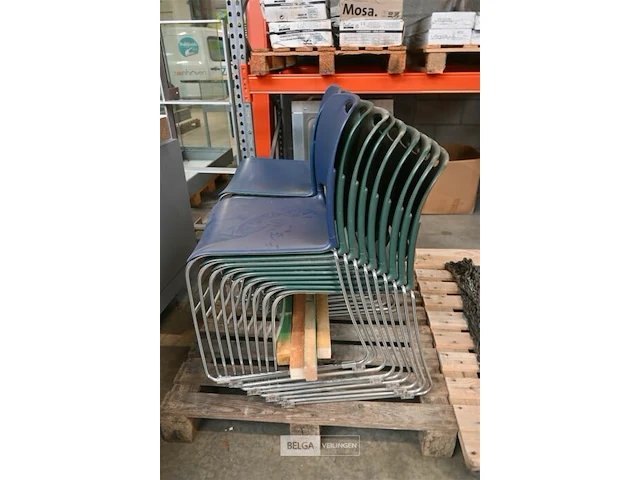 Partij stapelstoelen - afbeelding 3 van  5
