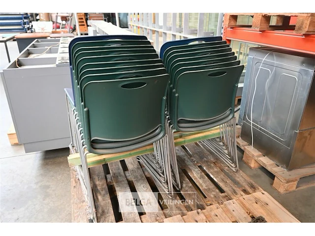 Partij stapelstoelen - afbeelding 5 van  5