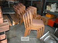 Partij stapelstoelen - afbeelding 1 van  4