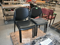 Partij stapelstoelen - afbeelding 1 van  4