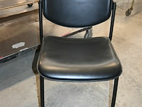 Partij stapelstoelen - afbeelding 3 van  4