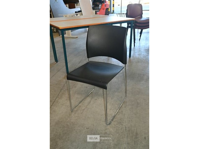 Partij stapelstoelen - afbeelding 3 van  5