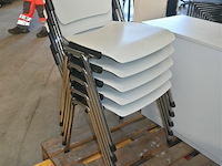 Partij stapelstoelen - afbeelding 1 van  4