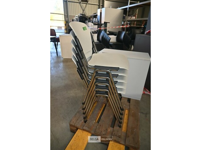 Partij stapelstoelen - afbeelding 3 van  4