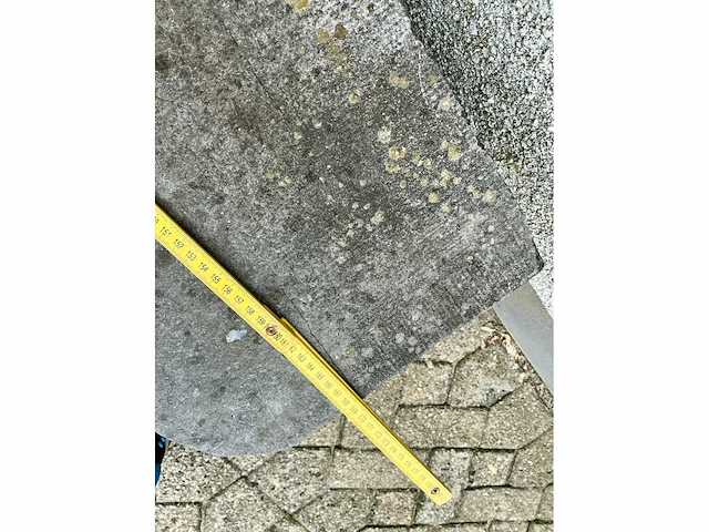 Partij stenen, venstertabletten en plinten. - afbeelding 8 van  23