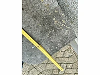 Partij stenen, venstertabletten en plinten. - afbeelding 8 van  23