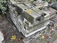 Partij stenen voeten voor heras hekken - afbeelding 4 van  5