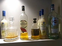 Partij sterke alcoholische dranken - afbeelding 4 van  6