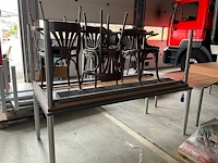Partij stoelen en tafels - afbeelding 1 van  2