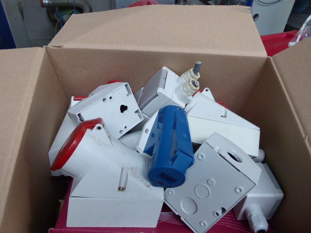 Partij stopcontacten - afbeelding 1 van  1