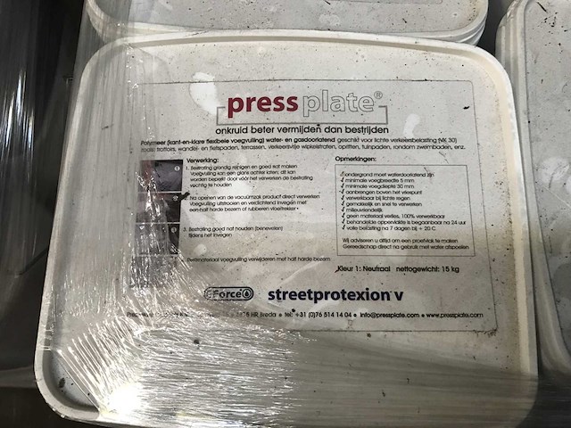 Partij streetprotection voegmiddel 5 paletten - afbeelding 2 van  15