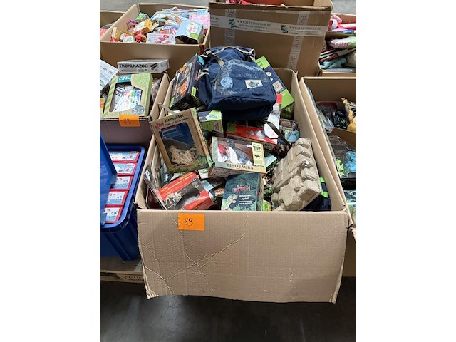 Partij t-rex world by spiegelburg - afbeelding 9 van  9