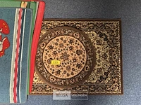 Partij tapijten en tafelonderleggers - afbeelding 3 van  4