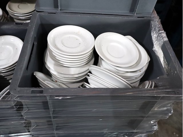 Partij tassen en ondertassen - afbeelding 3 van  5