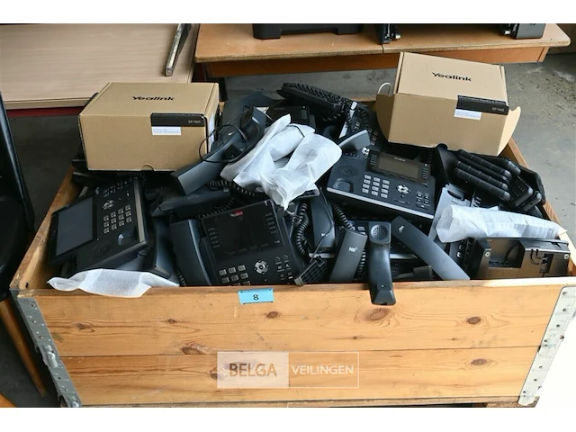 Partij telefoons - afbeelding 1 van  2