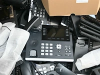 Partij telefoons - afbeelding 2 van  2