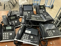 Partij telefoons - afbeelding 1 van  5