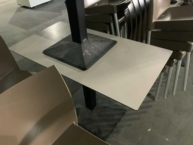 Partij terrastafels- en stoelen - afbeelding 8 van  13