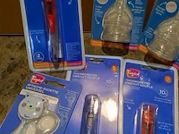 Partij tigex baby verzorgingsbenodigheden oa thermometer, spenen, ea 13 stuks - afbeelding 3 van  6