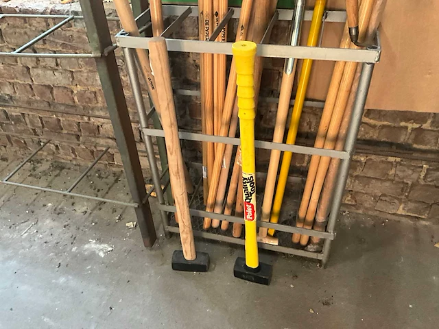 Partij tuin handgereedschap en gereedschap met steel - afbeelding 14 van  14
