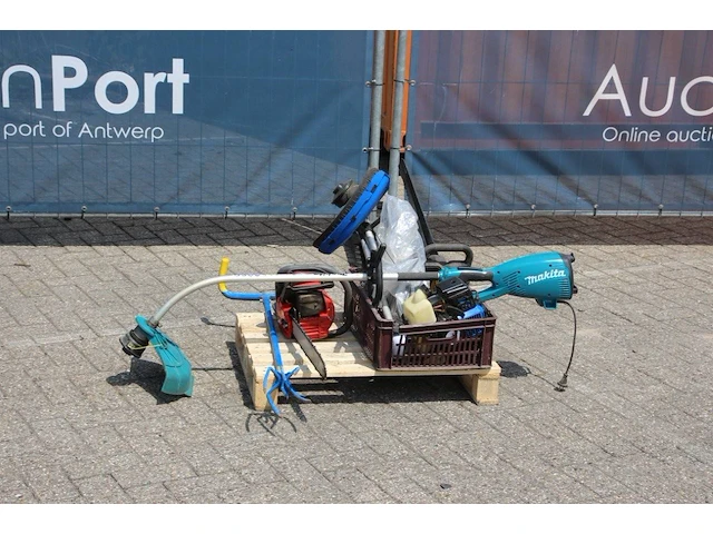 Partij tuingereedschap - afbeelding 1 van  1
