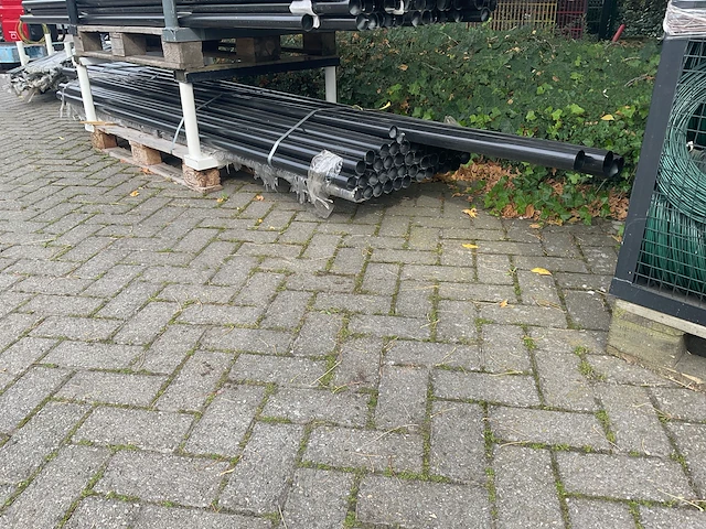 Partij tuinpalen - afbeelding 1 van  7