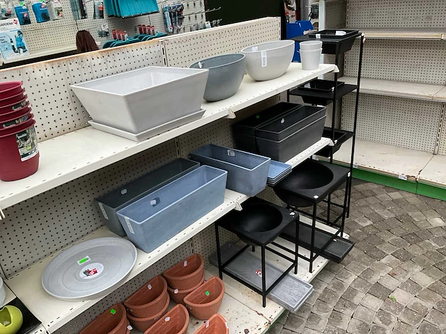 Partij tuinpotten en toebehoren - afbeelding 5 van  13