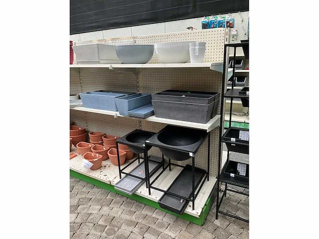 Partij tuinpotten en toebehoren - afbeelding 7 van  13