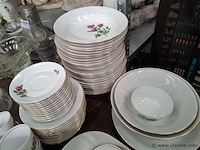 Partij vaatwerk - afbeelding 2 van  4