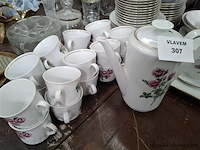 Partij vaatwerk - afbeelding 3 van  4