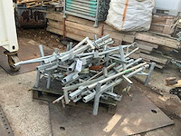 Partij valbeveiliging gegalvaniseerde steunen - afbeelding 1 van  3