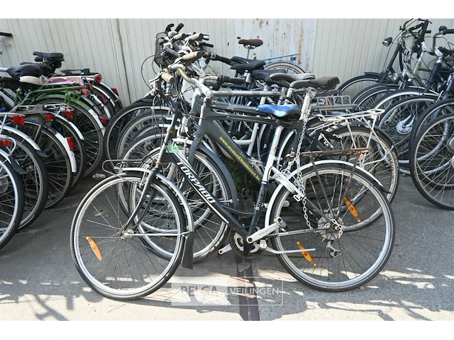 Partij van 10 diverse fietsen - afbeelding 2 van  6